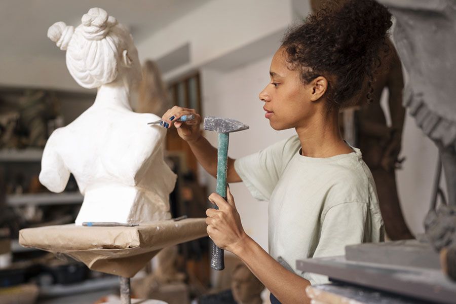 Si eres artista, crea tu galería de arte en la web 2 potenciar-tu-marca-personal-como-artista-chica